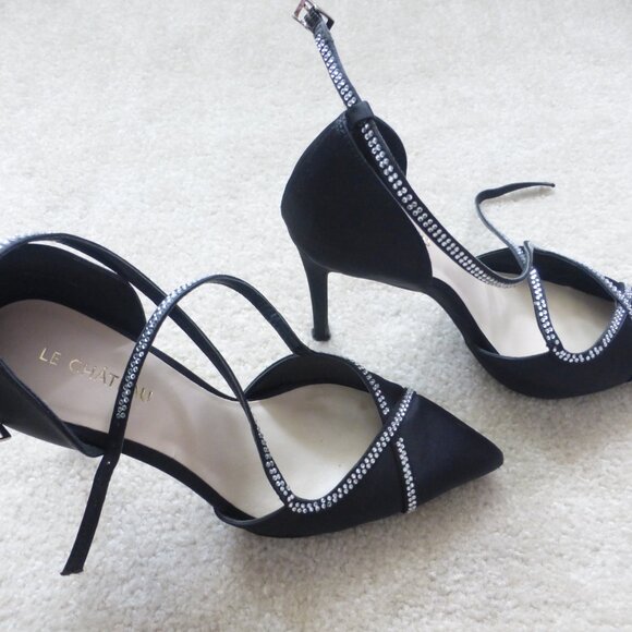 LE CHATEAU black satin pumps with skinny straps and clear rhinestones - Picture 4 of 11